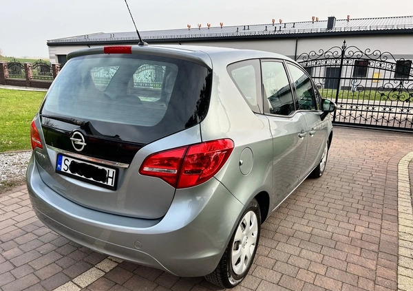 Opel Meriva cena 22800 przebieg: 100100, rok produkcji 2011 z Braniewo małe 67